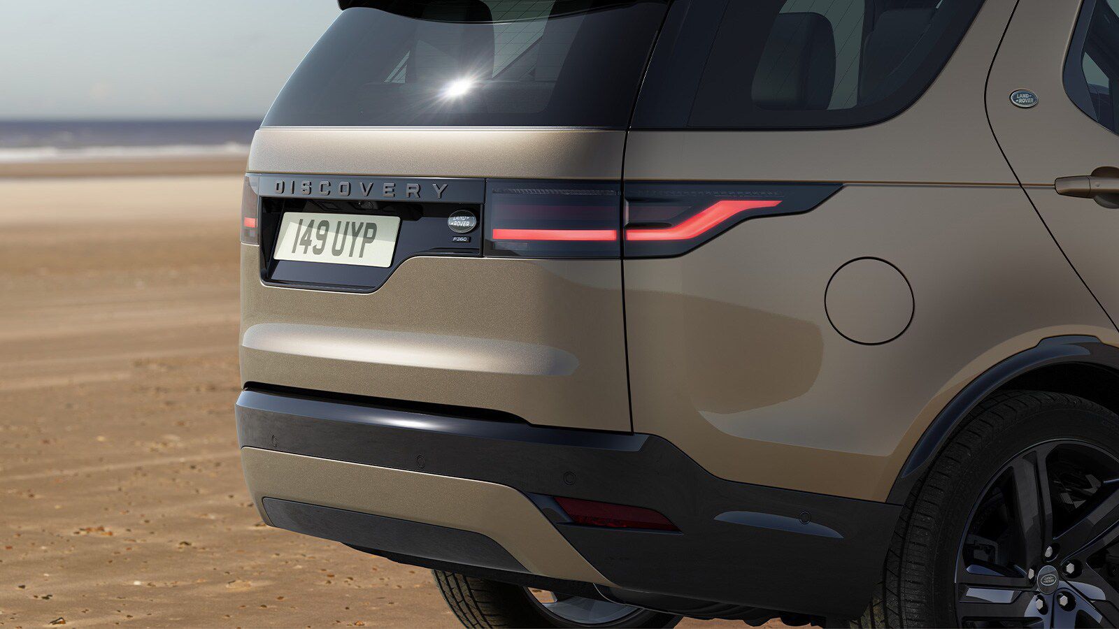  Благодаря новому дизайну задней части Discovery получил более низкую и широкую посадку.