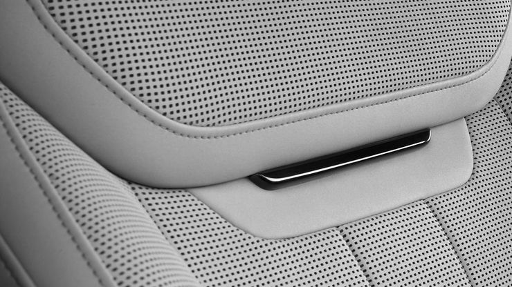 Материалы UltrafabricsTM отличаются мягкостью, эластичностью и прочностью.